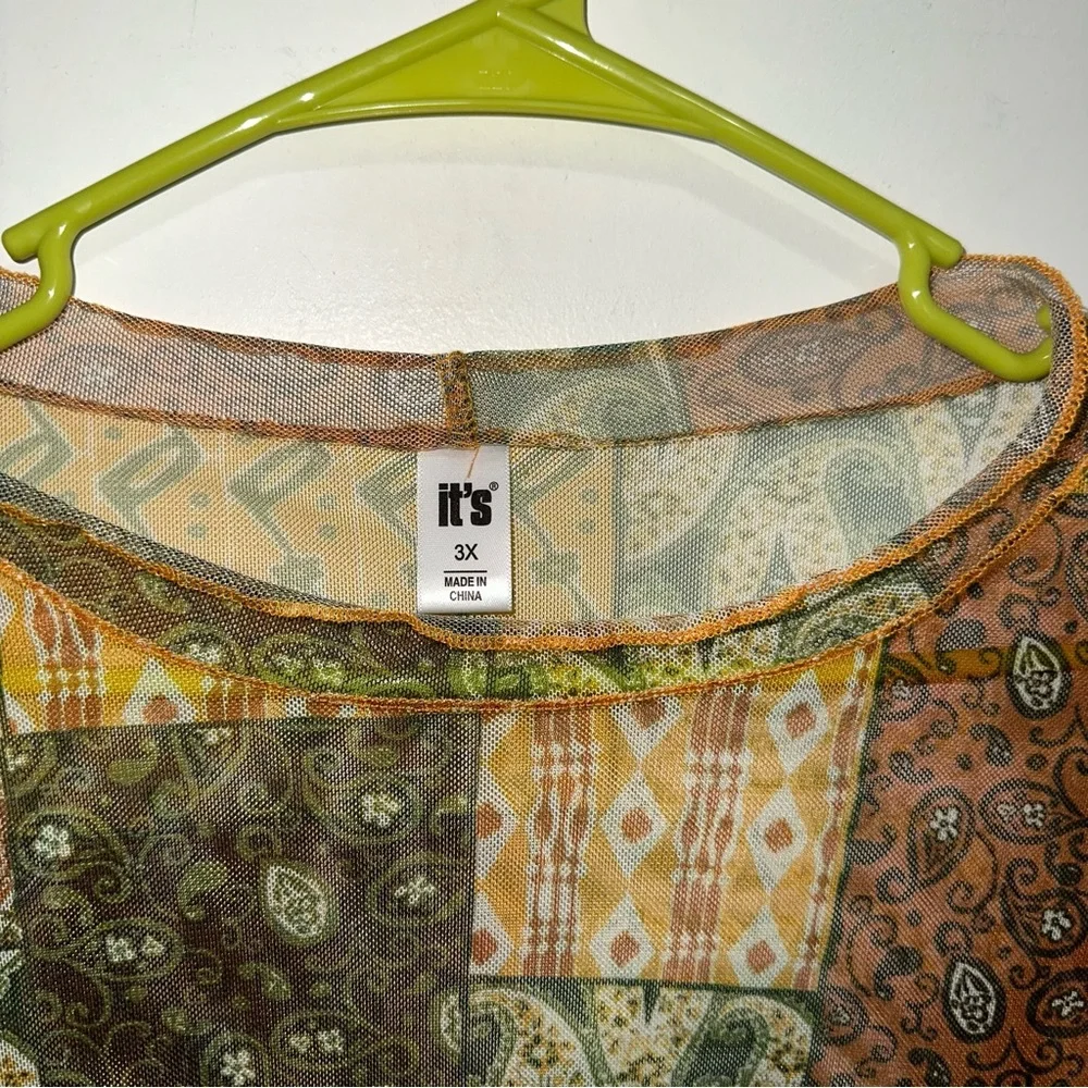 🌷5/$20 Women’s Patterned Cropped Mesh Top - Picture 2 of 4